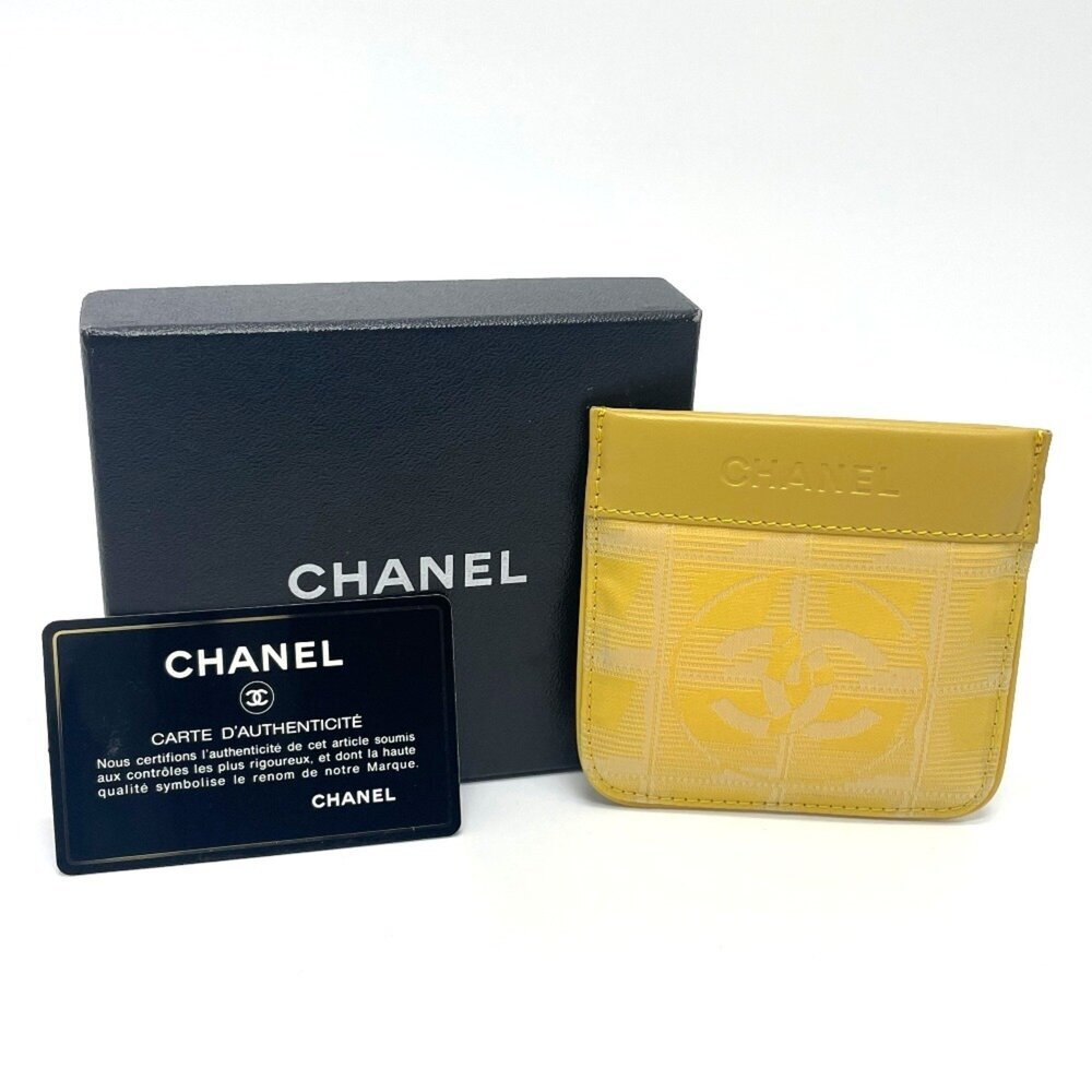 CHANEL Authentic Yellow Leather Logo Wallet - Picture 9 of 9